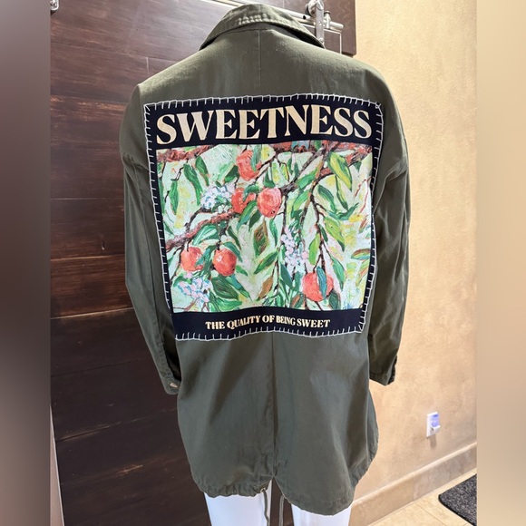 Sweetness Army Green Embellished Pockets Royal Matrix Jacket with Bold Details - Picture 8 of 10